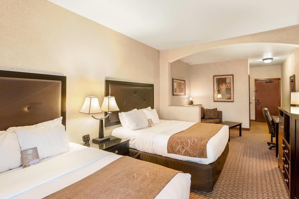 pillow-top beds, individually decorated, individually furnished, desk