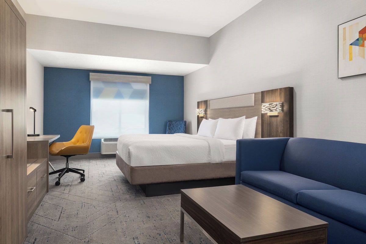 Suite, 1 King-Bett und Schlafsofa