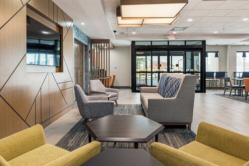 Holiday Inn Express & Suites Buford NE - Lake Lanier by IHG