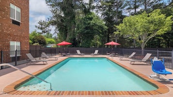 Outdoor pool, open 9:00 AM to 9:00 PM, sun loungers