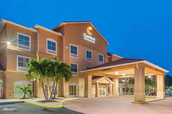 Exterior - Comfort Inn & Suites Fort Myers Airport (Fort Myers)
