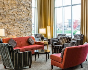 Lobby - Cambria Hotel Appleton (Appleton)