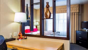 1 bedroom, premium bedding, down comforters, desk