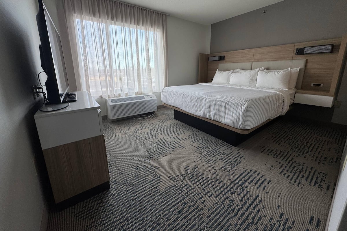 Suite, Plusieurs lits, non-fumeur (Upgrade) | 1 chambre, literie de qualité, couette en duvet, bureau