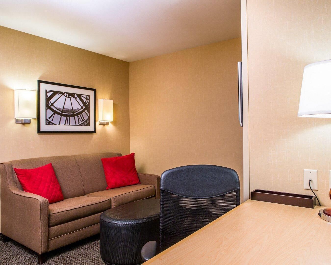1 bedroom, premium bedding, down duvets, desk
