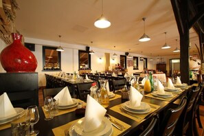 Breakfast, lunch and dinner served - Ljubljana Resort (Ljubljana)