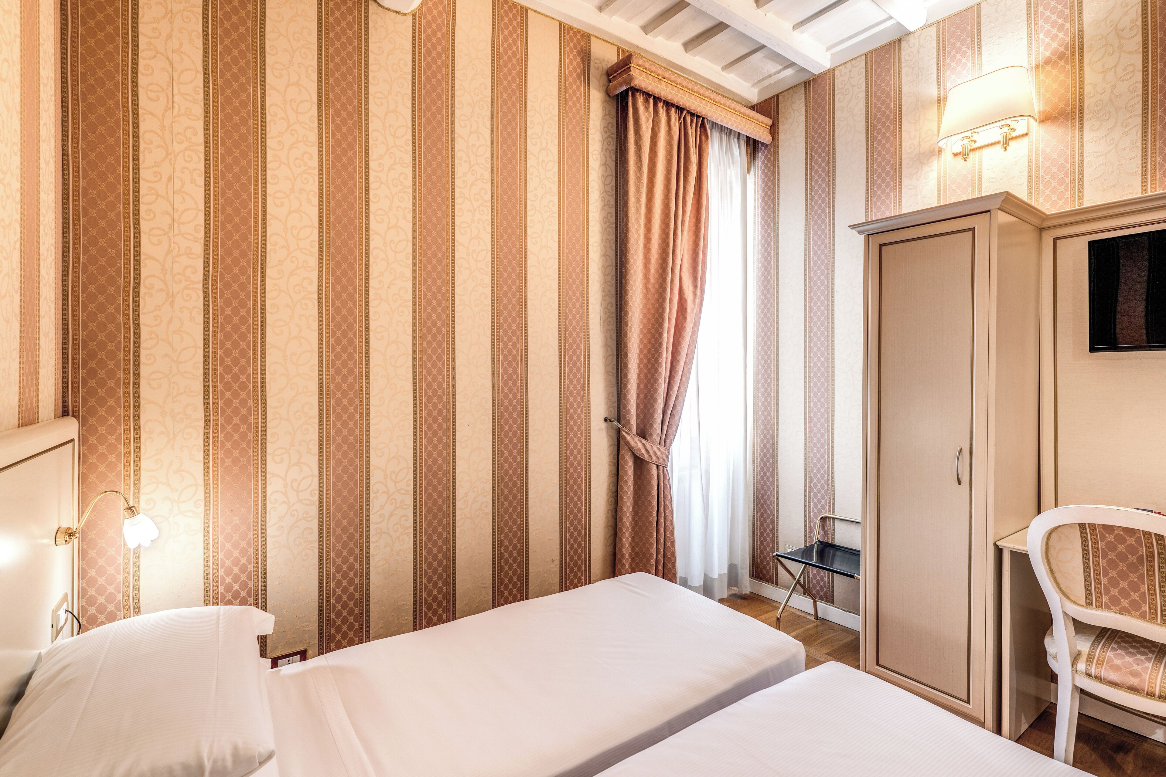 Photo - Relais Fontana Di Trevi Hotel