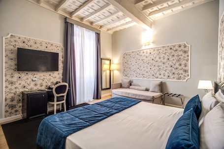 Superior Deluxe Double or Twin Room | Premium bedding, minibar, in-room safe, individually decorated. Relais Fontana di Trevi