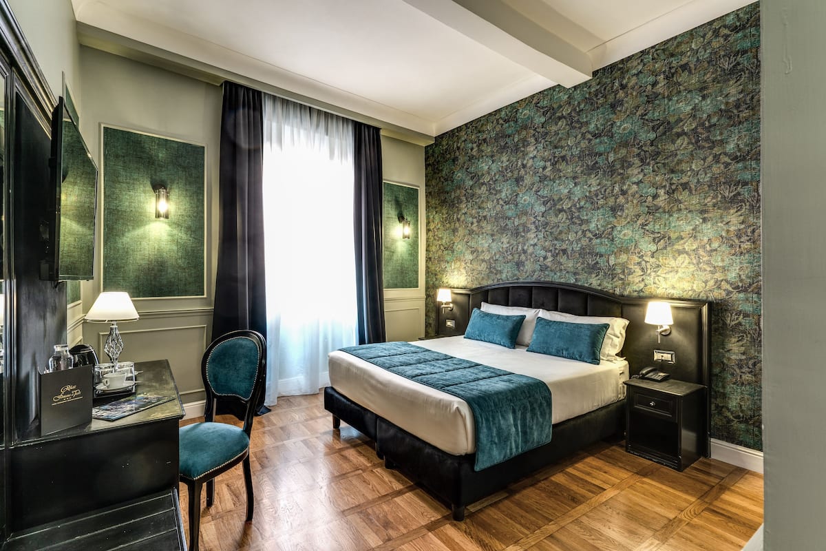 Superior Deluxe Double or Twin Room
