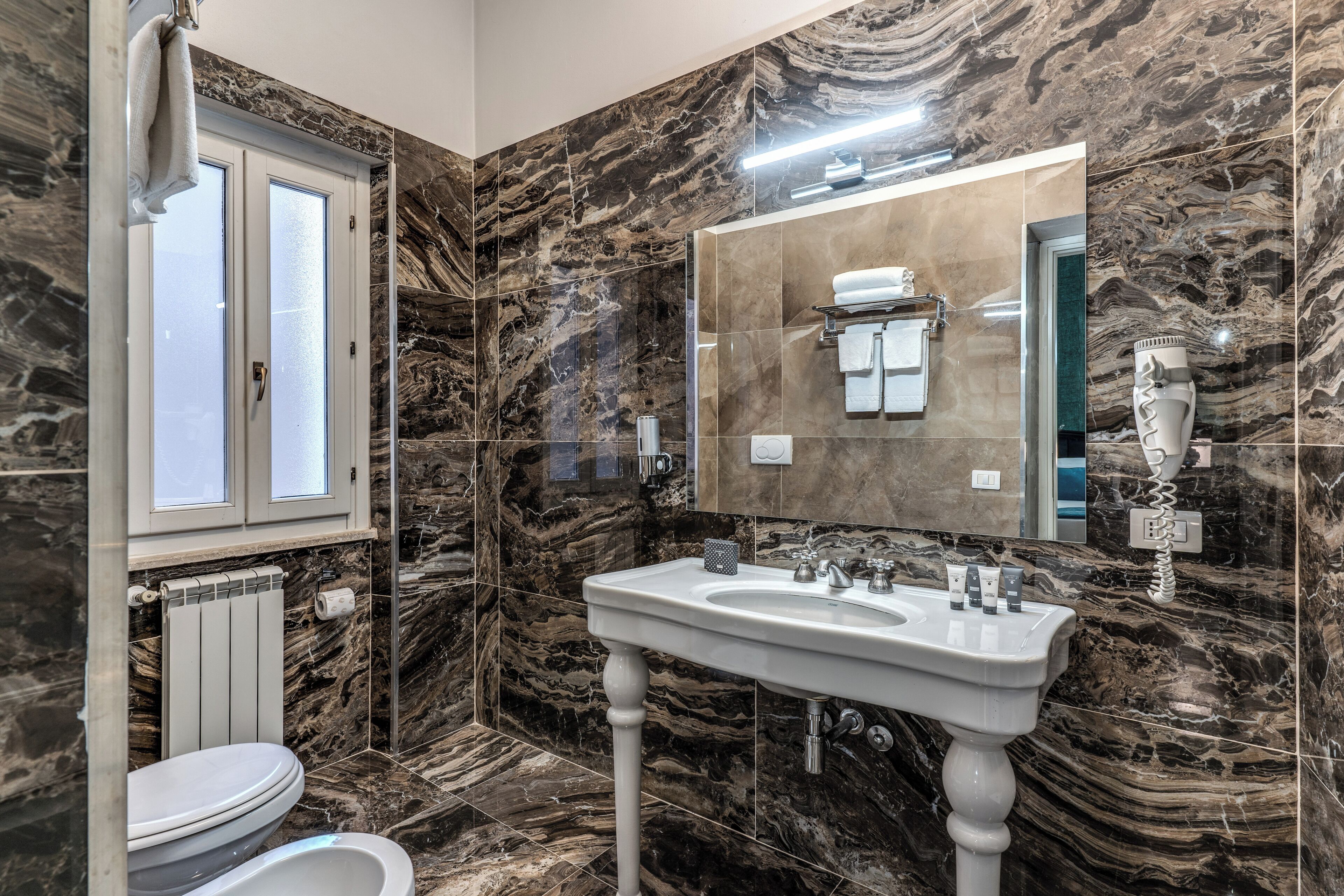 basic double room | bathroom | shower, rainfall showerhead, free toiletries, hair dryer