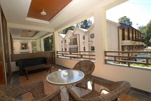 Terrace/patio - Vikram Vintage Inn (Nainital)