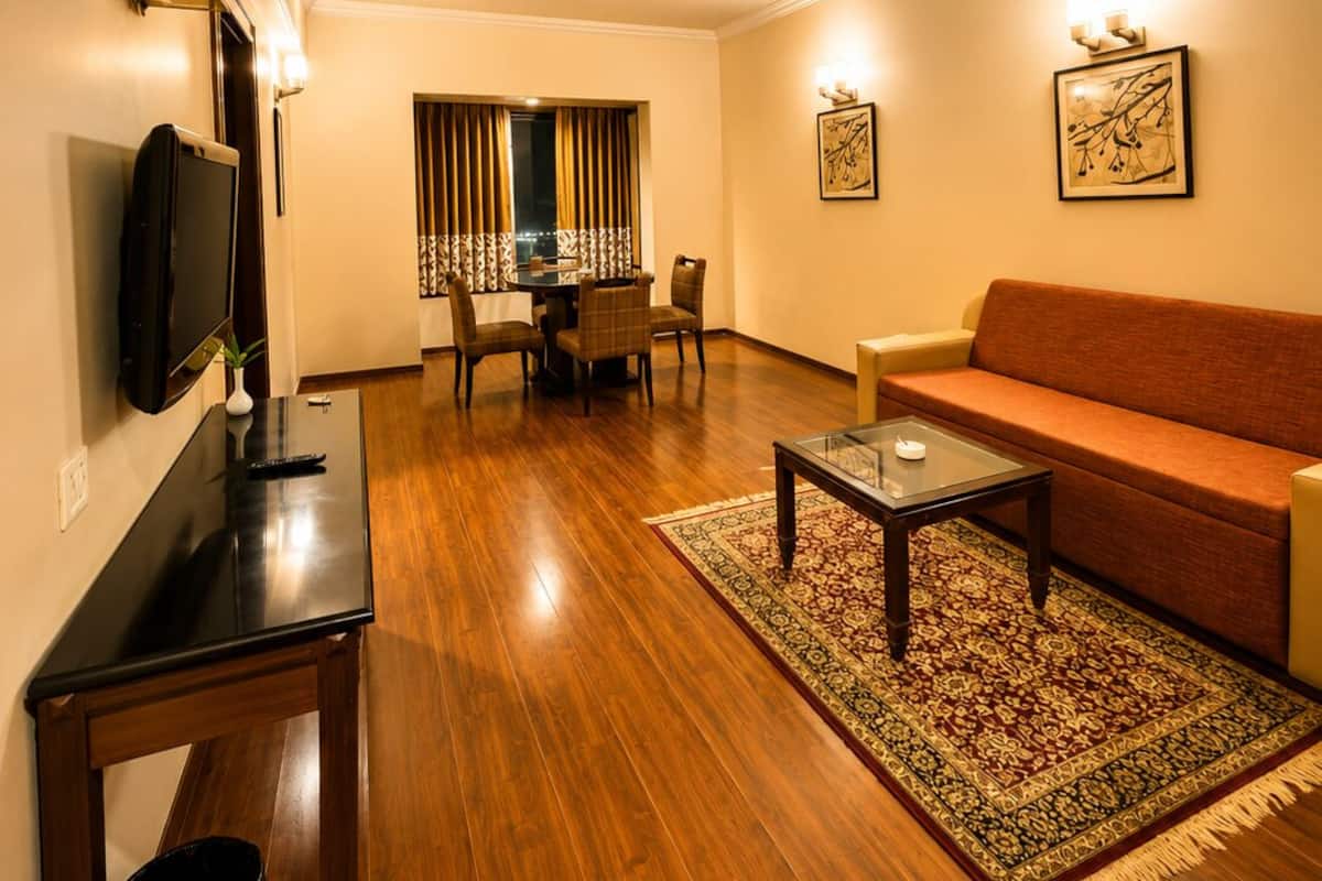 Phòng Suite, 2 phòng ngủ | Khu phòng khách