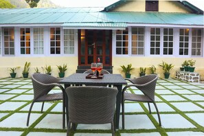 Two Bed Room Heritage Cottage With Sit-out Area | Living area - Vikram Vintage Inn (Nainital)