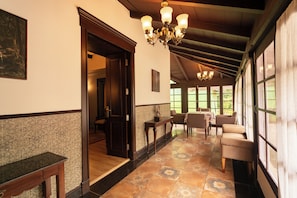 Two Bed Room Heritage Cottage | Living area - Vikram Vintage Inn (Nainital)