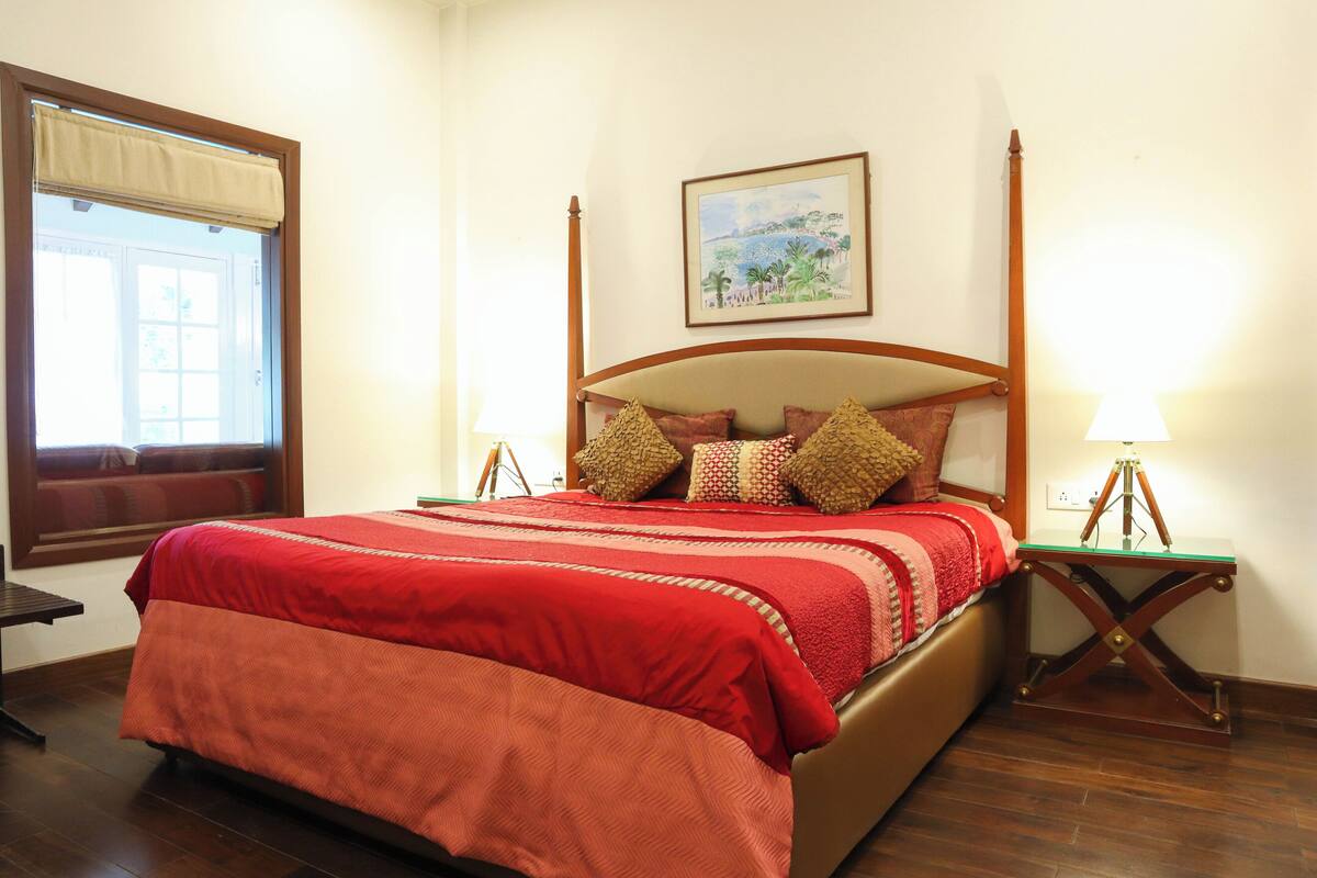 Free WiFi, bed sheets, wheelchair access