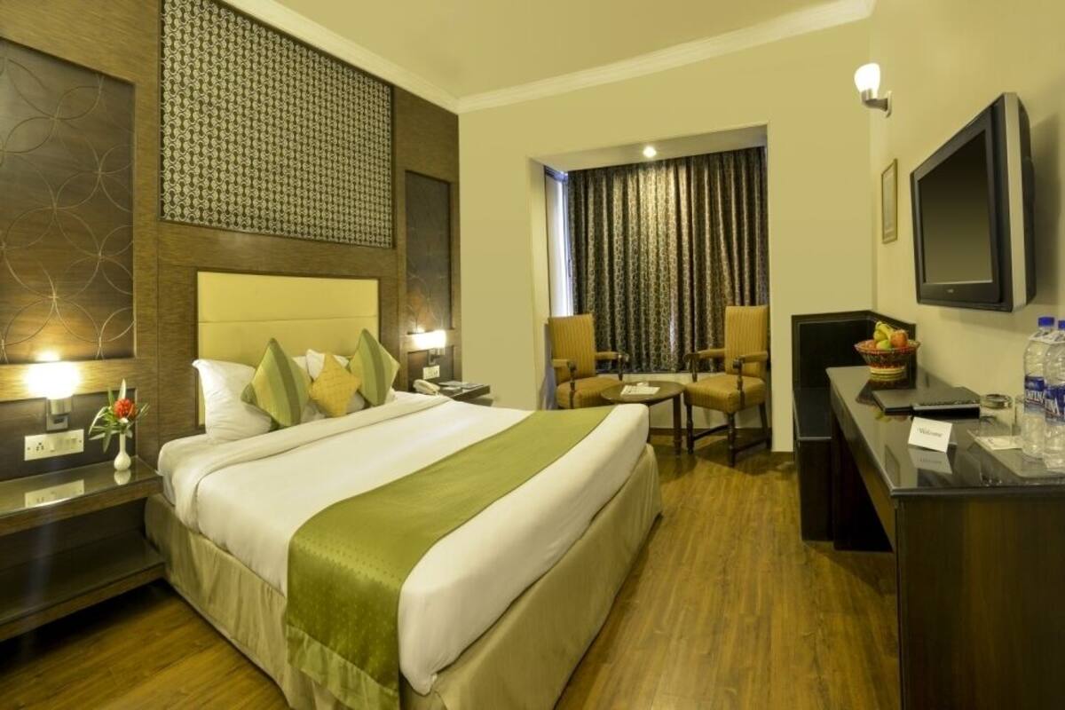 Free WiFi, bed sheets, wheelchair access