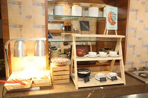 Daily buffet breakfast for a fee - The Regenza by Tunga (Navi Mumbai)