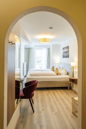 Coffres-forts dans les chambres, bureau, rideaux occultants