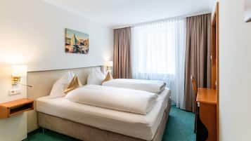Double Room | In-room safe, desk, blackout curtains, iron/ironing board