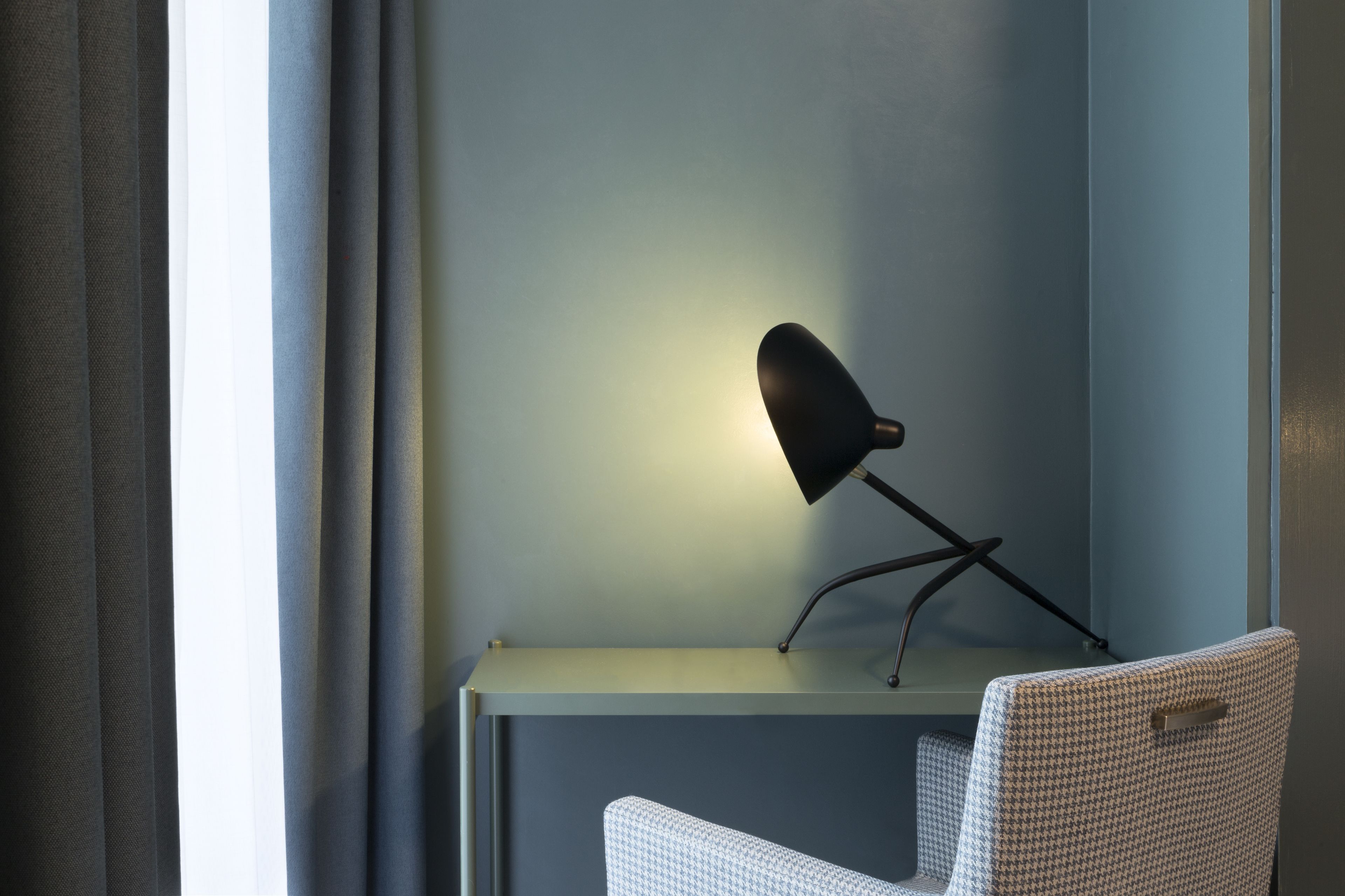 standard double room | 1 bedroom, in-room safe, desk, blackout curtains