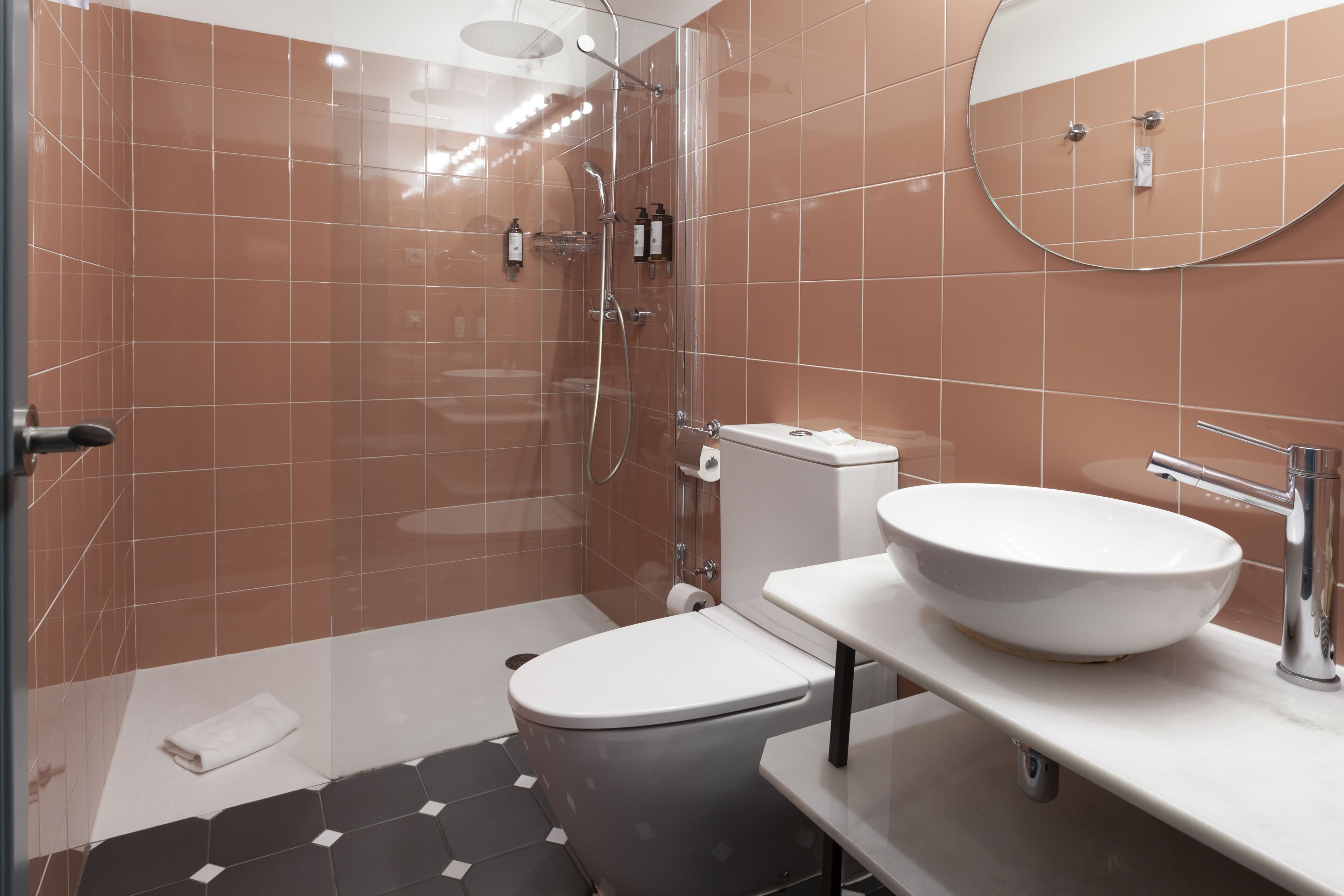 standard double room, balcony, city view | bathroom | shower, free toiletries, hair dryer, towels