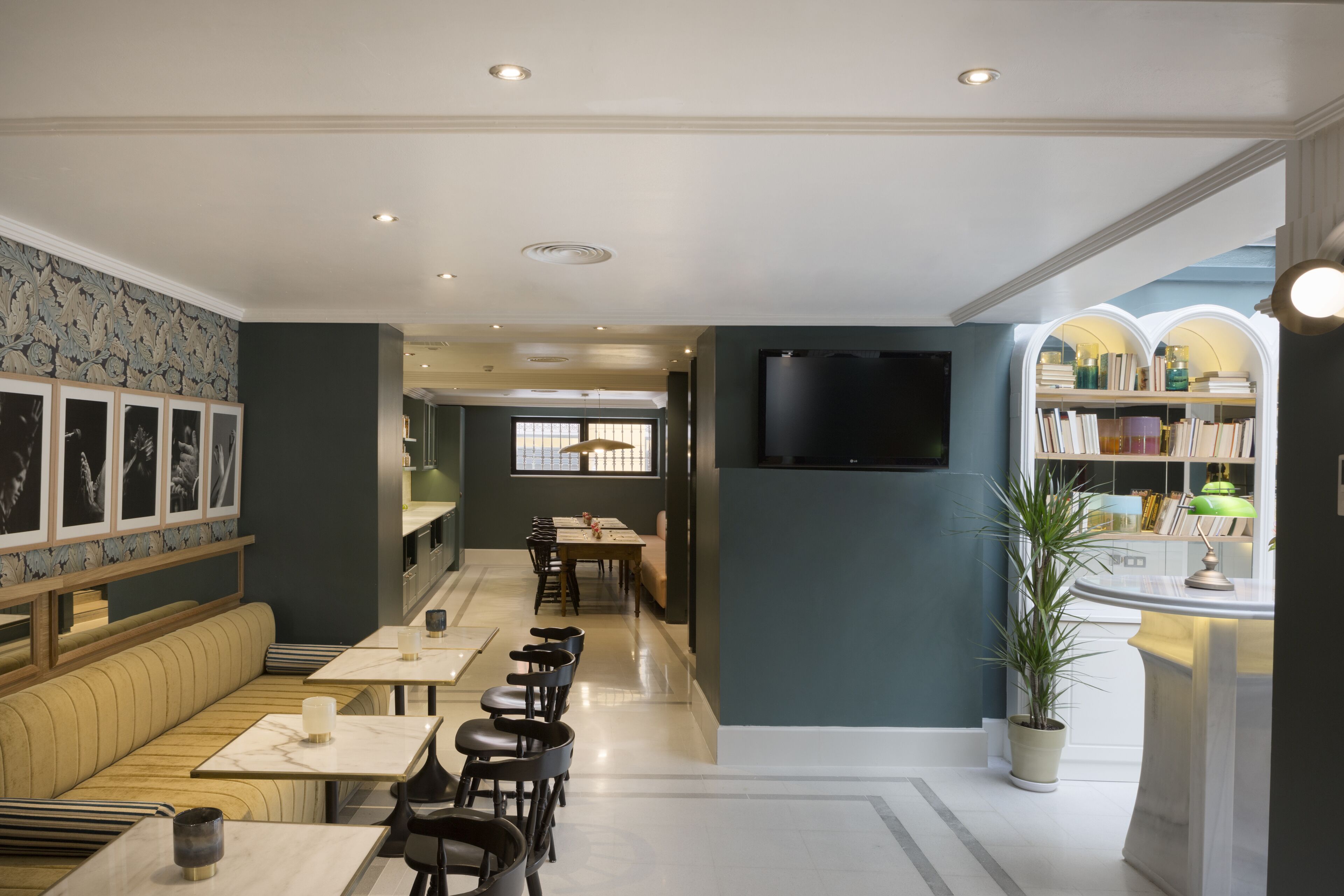 daily buffet breakfast (eur 15 per person)