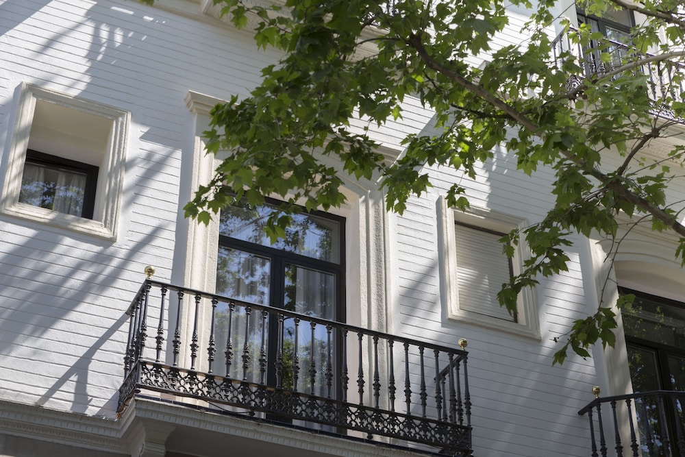 Petit Palace Puerta de Triana - 0