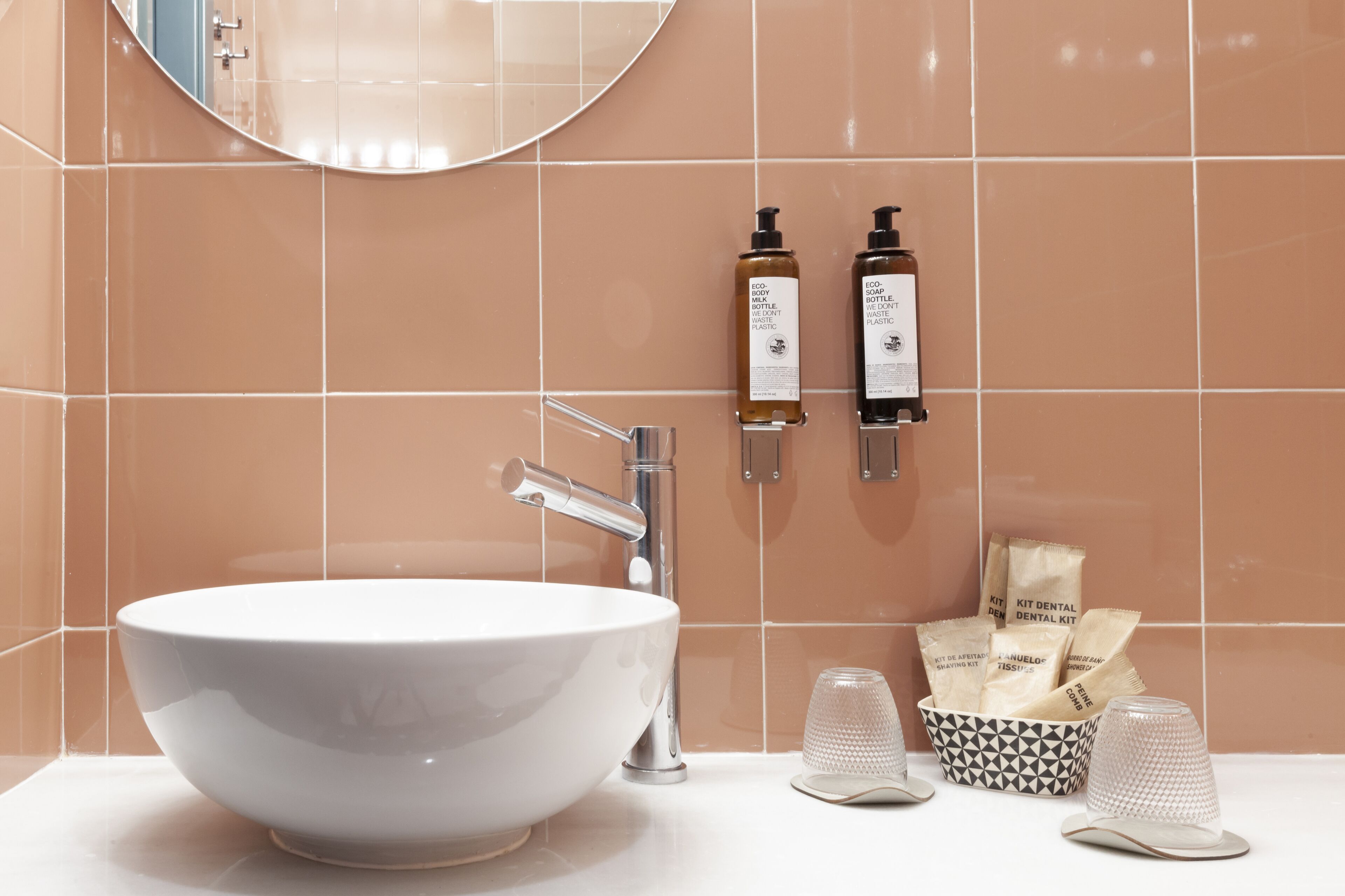 standard double room, balcony, city view | bathroom sink