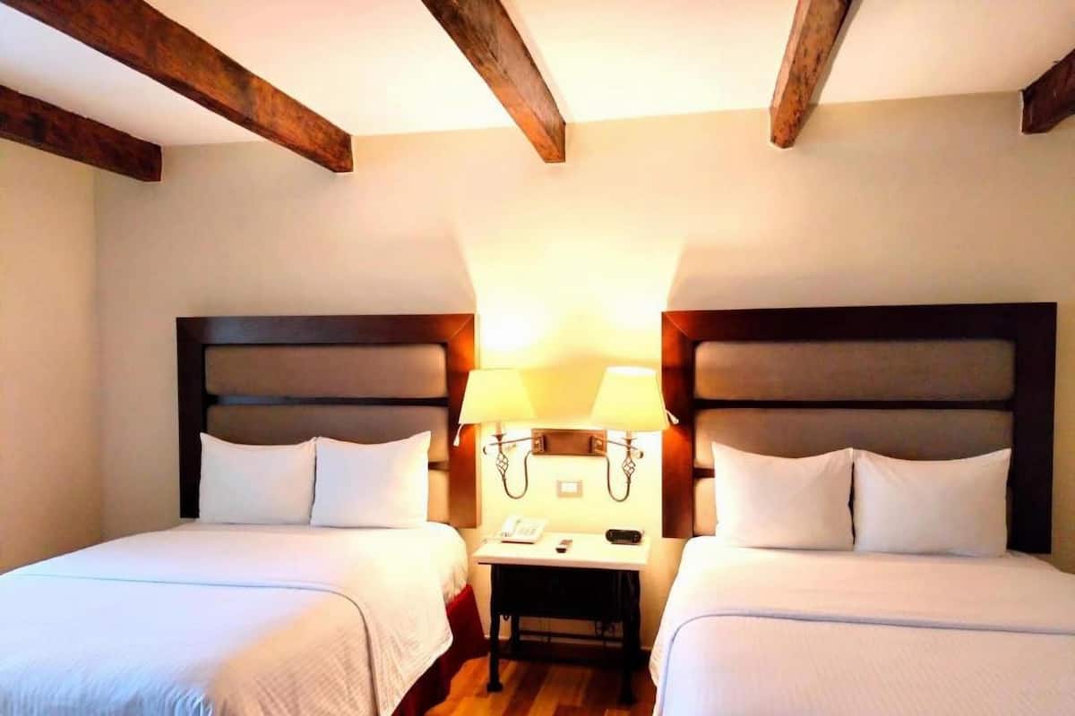 1 Schlafzimmer, hochwertige Bettwaren, Zimmersafe, Verdunkelungsvorhänge