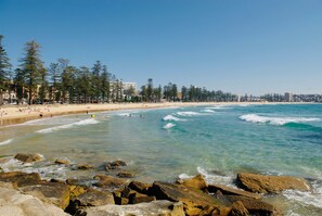 Plage à proximité, sable blanc, plongée sous-marine, voile