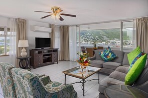 43-inch LCD TV with satellite channels - The Atrium Beach Resort and Spa, an Ascend Collection Resort (Simpson Bay)