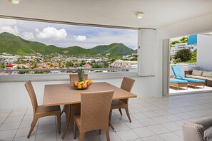 In-room safe, laptop workspace, blackout curtains, iron/ironing board - The Atrium Beach Resort and Spa, an Ascend Collection Resort (Simpson Bay)