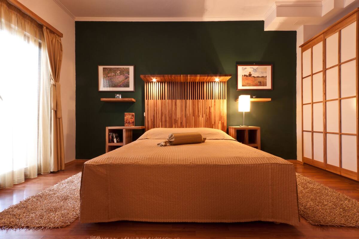 classic room, balcony | minibar, in-room safe, desk, iron/ironing board