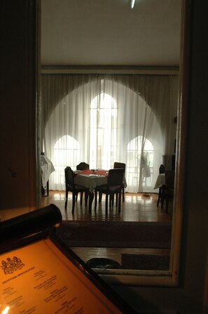 Interior - Windsor (Cairo)