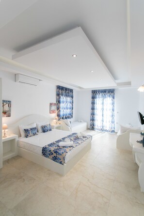 Studio (4 Adults)