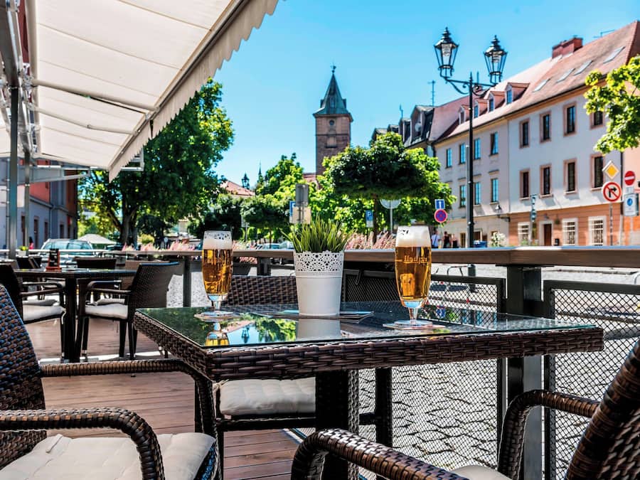 Breakfast, lunch and dinner served