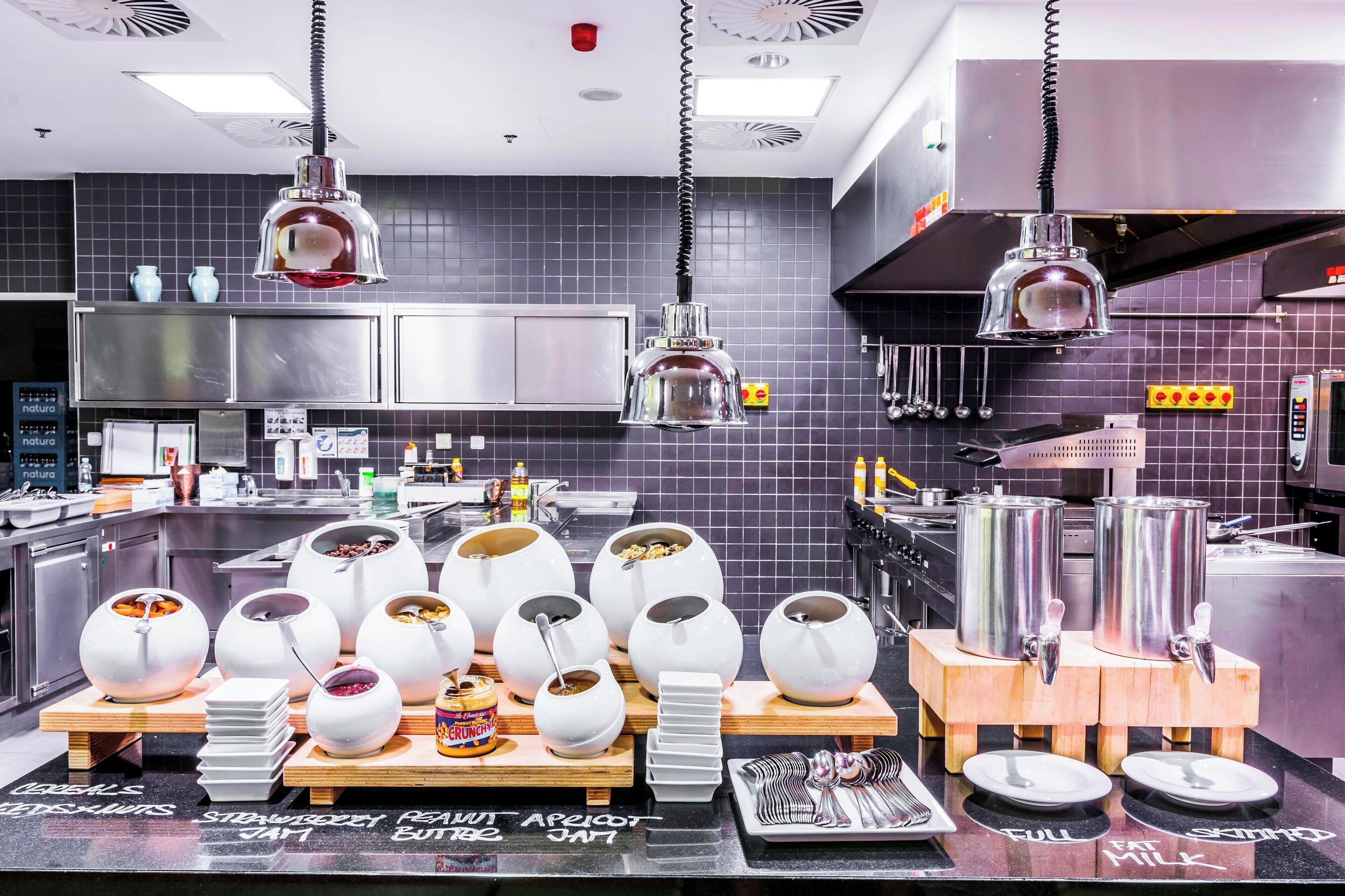 daily full breakfast (czk 375 per person)