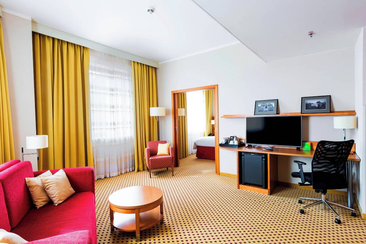 1 bedroom, in-room safe, desk, laptop workspace