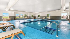 Innendørsbasseng