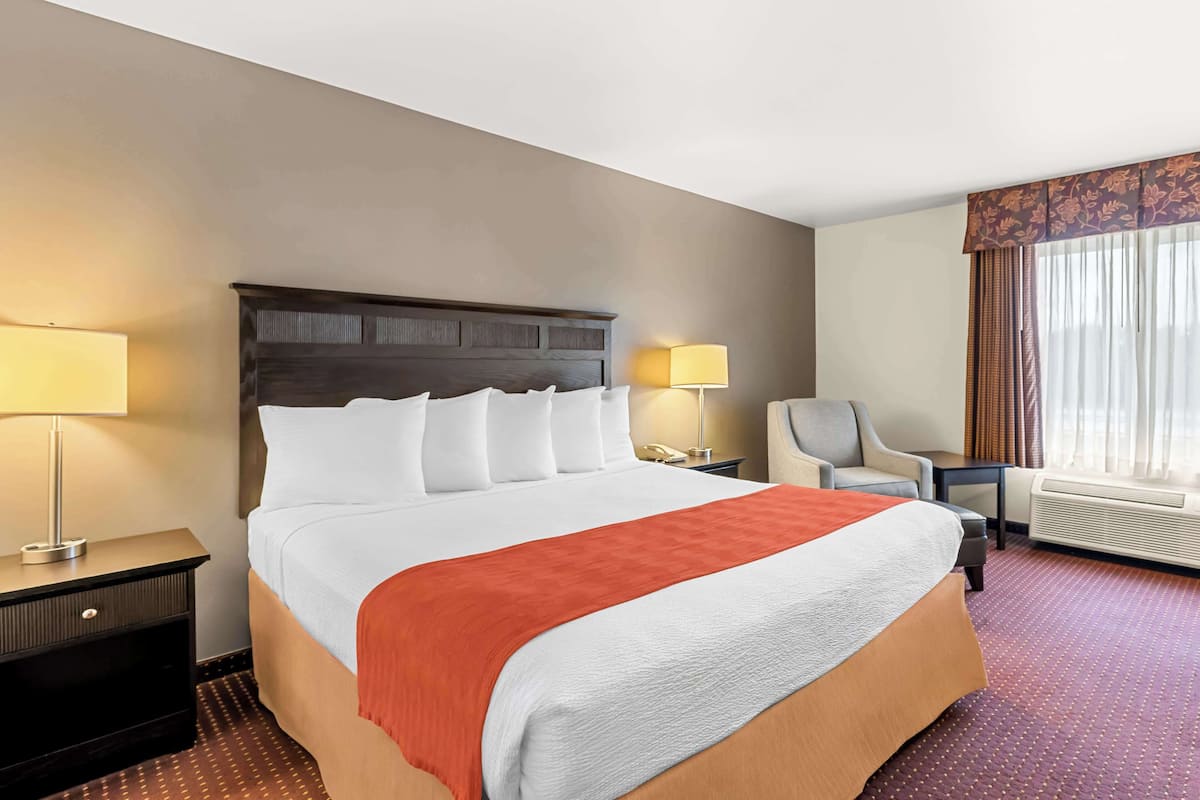 Pillowtop beds, in-room safe, desk, iron/ironing board
