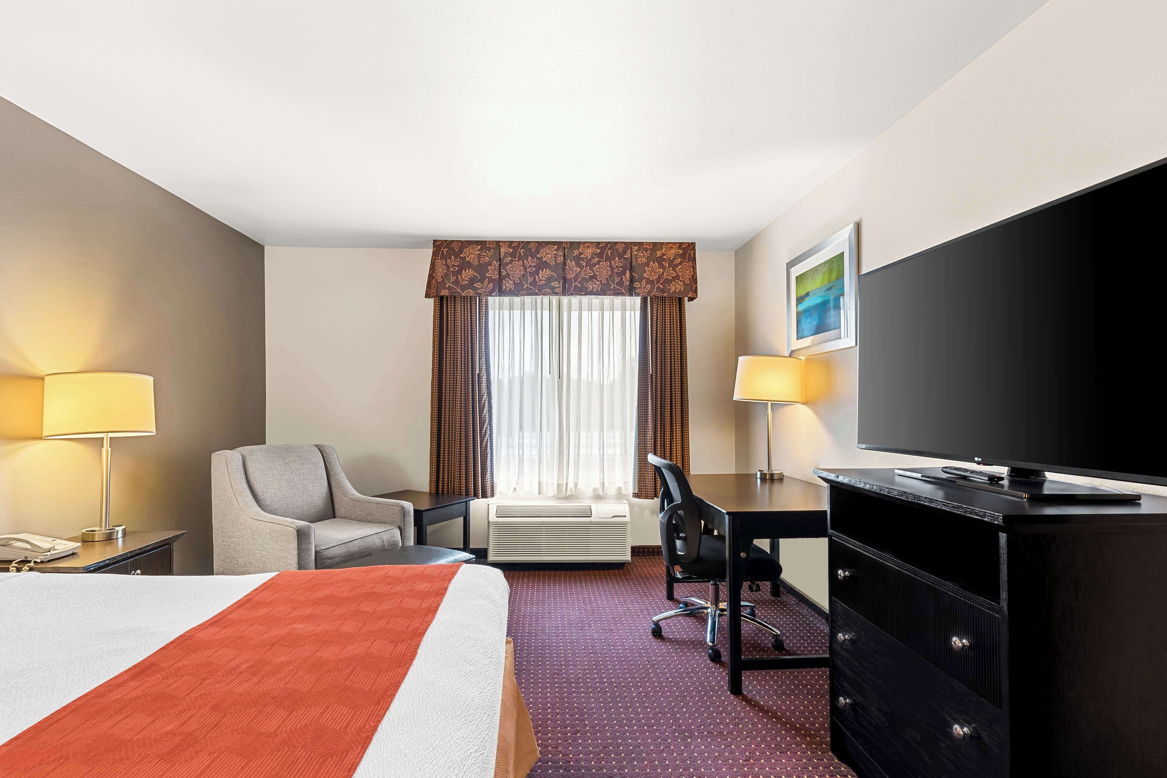 pillow-top beds, in-room safe, desk, iron/ironing board