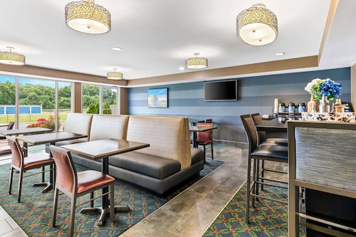 Best Western Legacy Inn & Suites Beloit/South Beloit