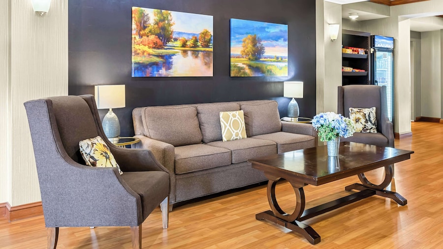 Best Western Legacy Inn & Suites Beloit/South Beloit