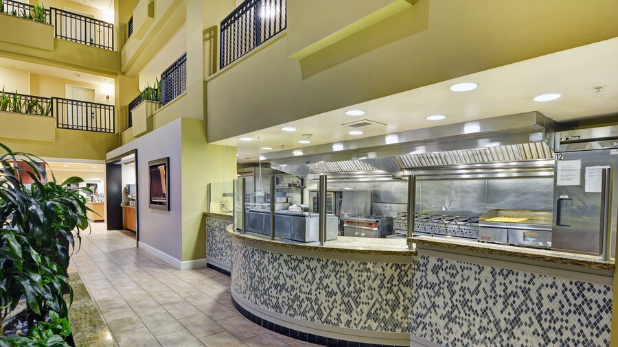 Embassy Suites by Hilton Valencia