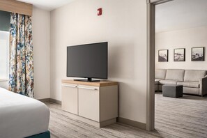 Suite, 1 kingsize bed, toegankelijk voor mindervaliden (Roll-In Shower) | Uitzicht vanuit de kamer