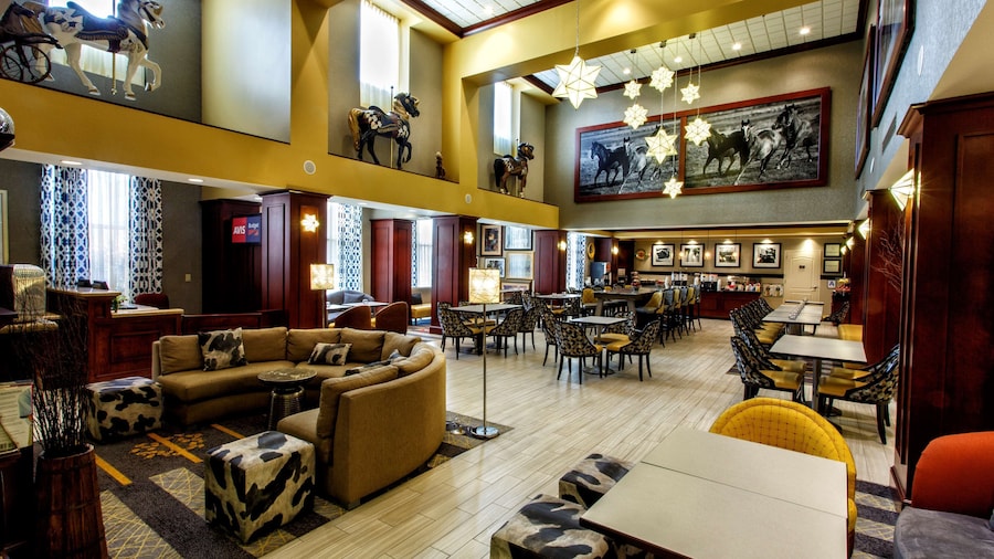 Hampton Inn & Suites Staten Island