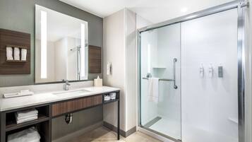 King evolution suite | Dusche im Bad
