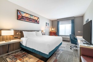 Roupas de cama antialérgicas, camas Tempur-Pedic, escrivaninha