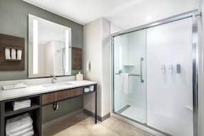 King evolution suite | Dusche im Bad