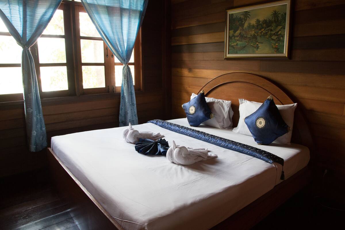 Family Villa, 2 Bedrooms | In-room safe, desk, blackout drapes, WiFi (free)